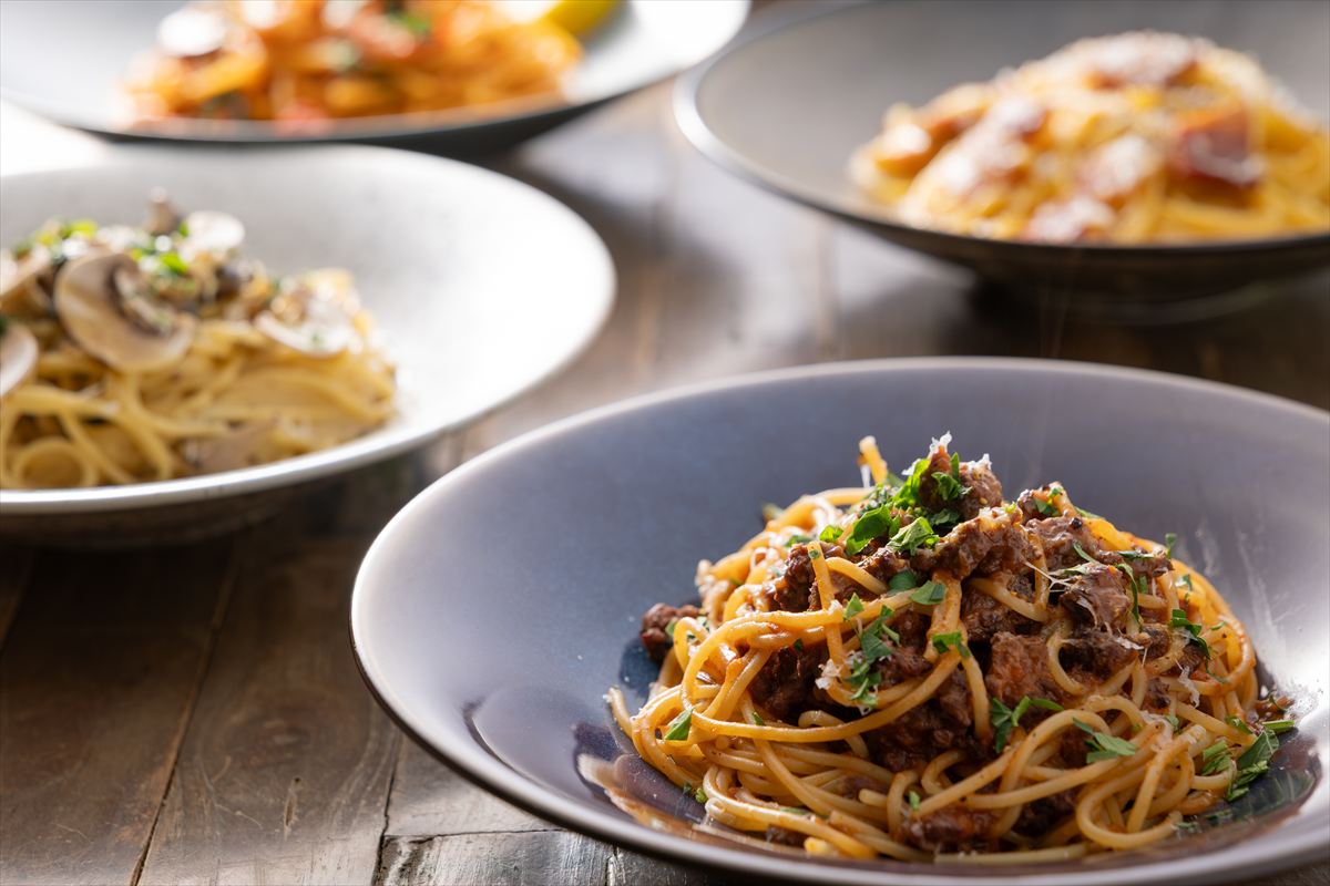 特別な日を彩る、洗練されたおしゃれなパスタ料理の世界